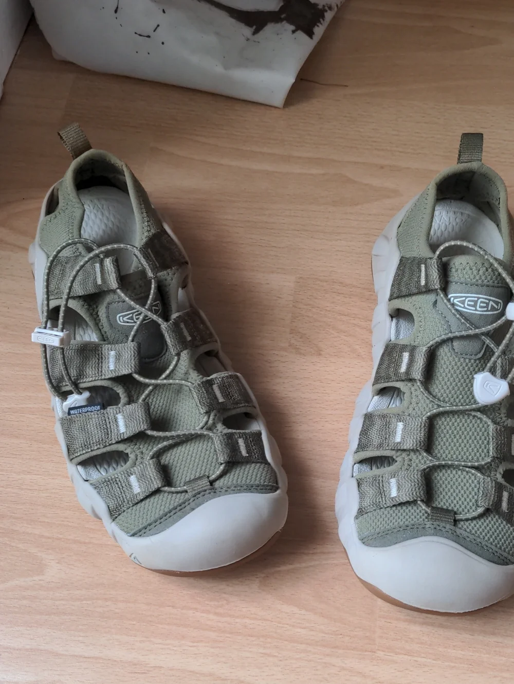 Keen Hyperport H2 Olive Green Outdoor Closed-Toe Sandals with White Soles